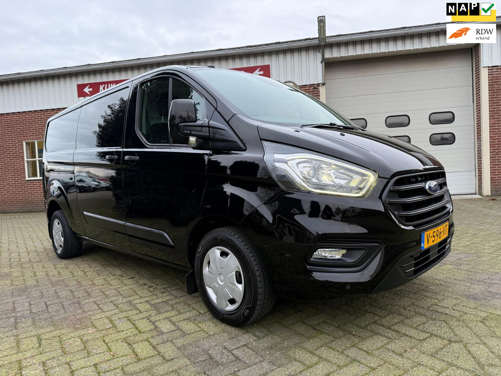 39916135-27.jpg