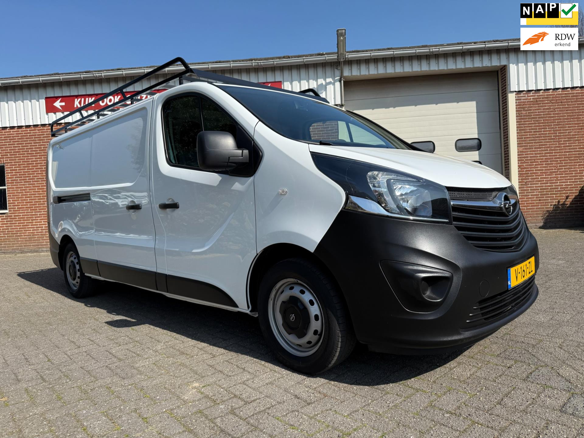 39916135-27.jpg