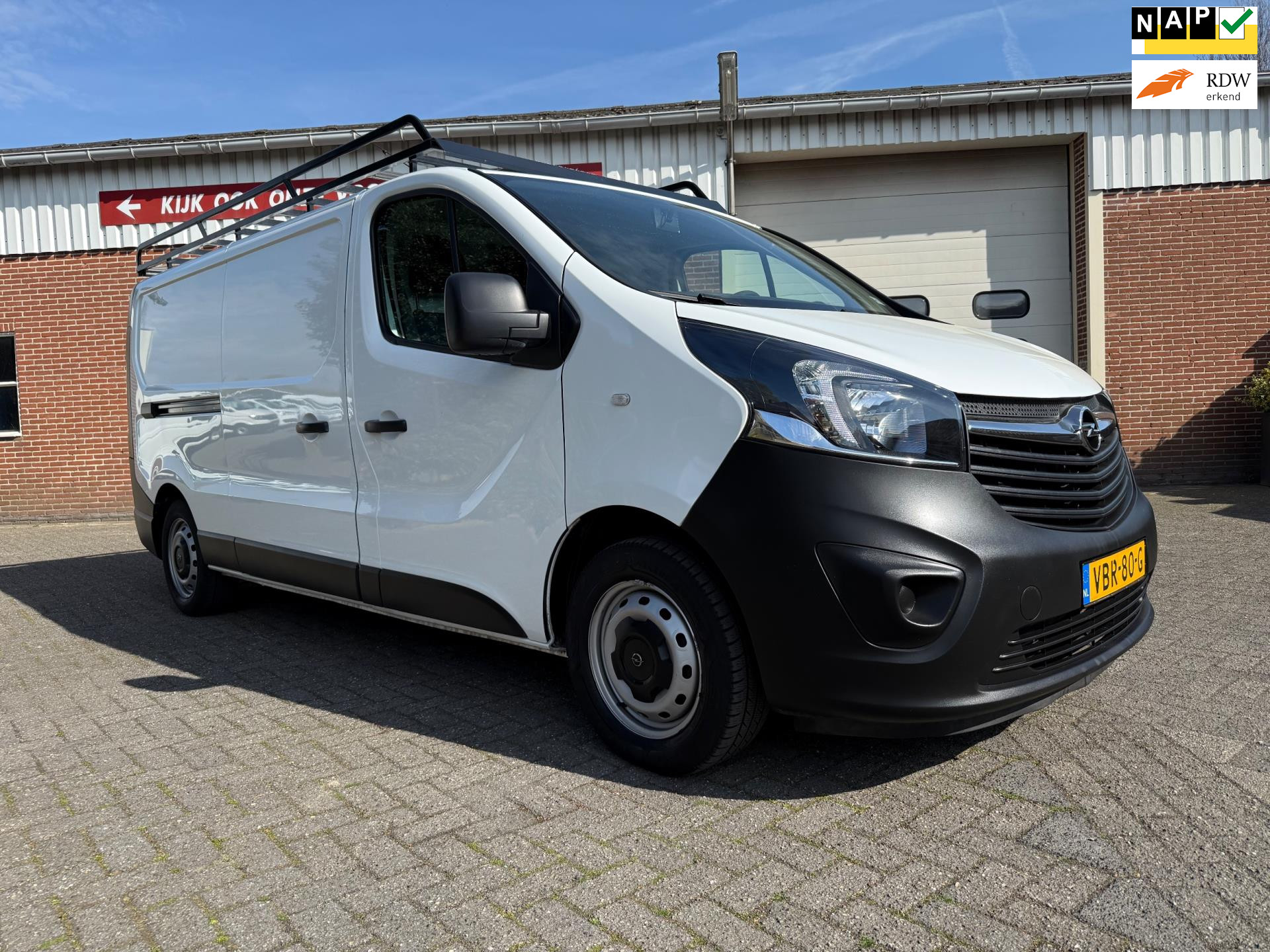 39916135-27.jpg