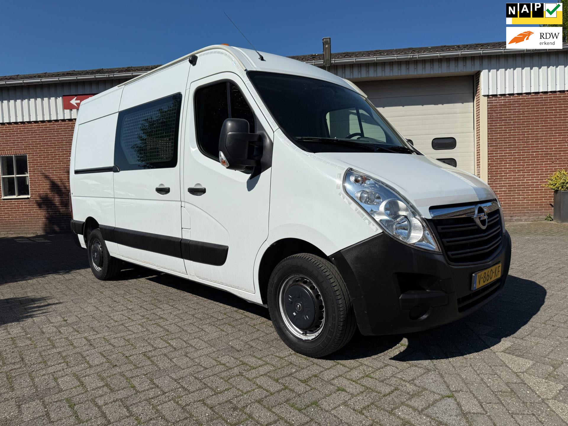 39916135-27.jpg