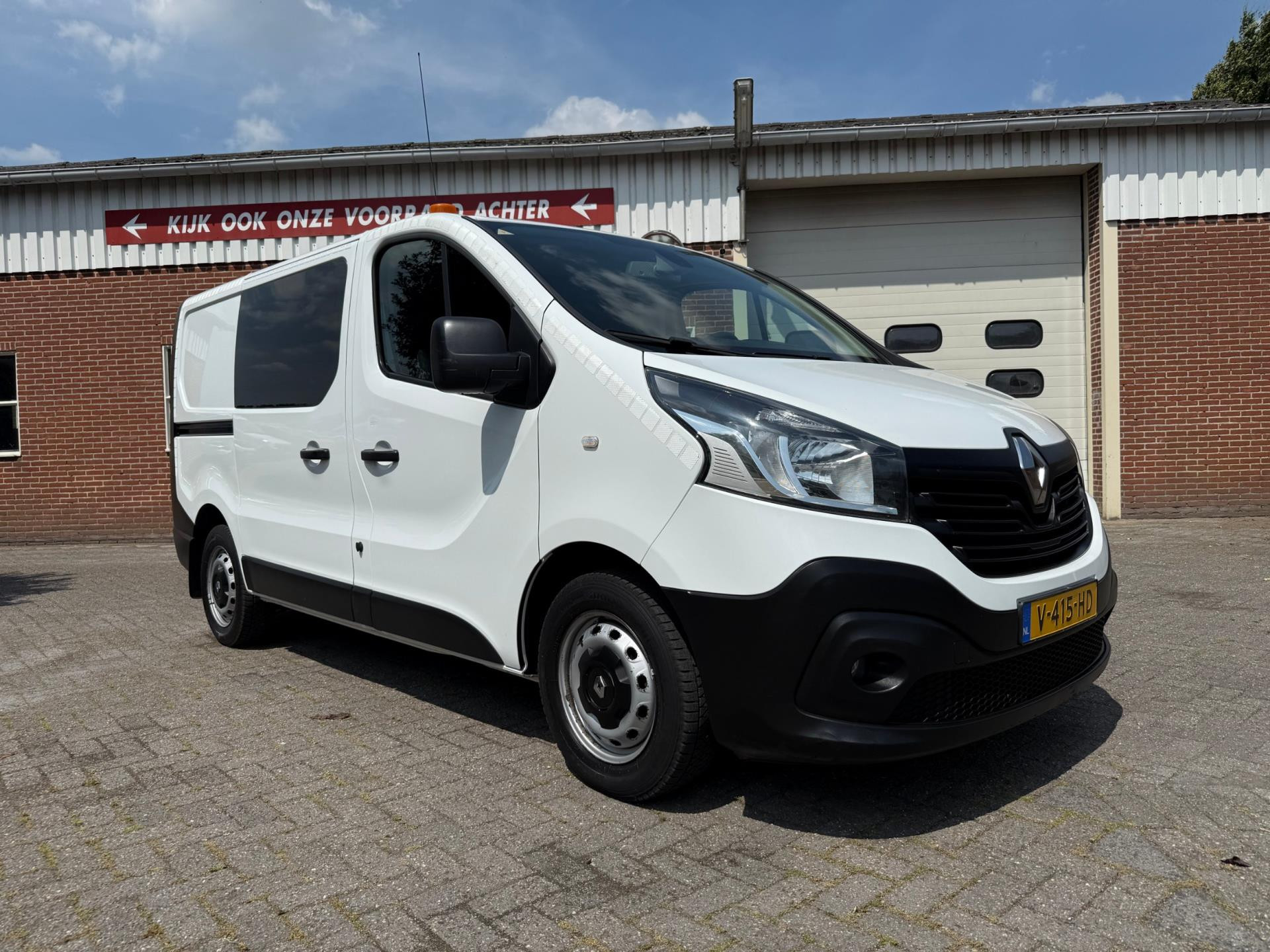 45179216-28.jpg
