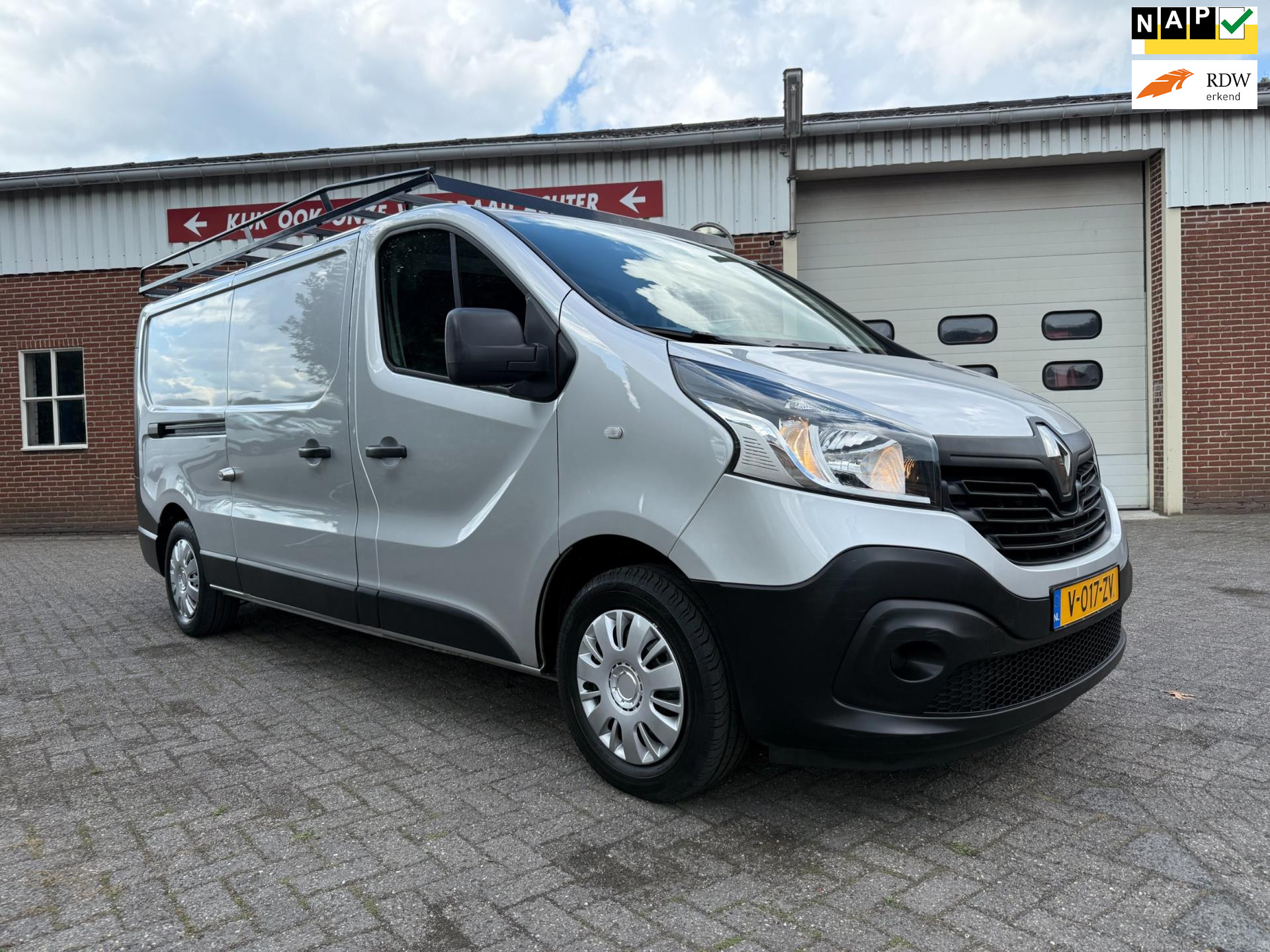 45179098-26.jpg