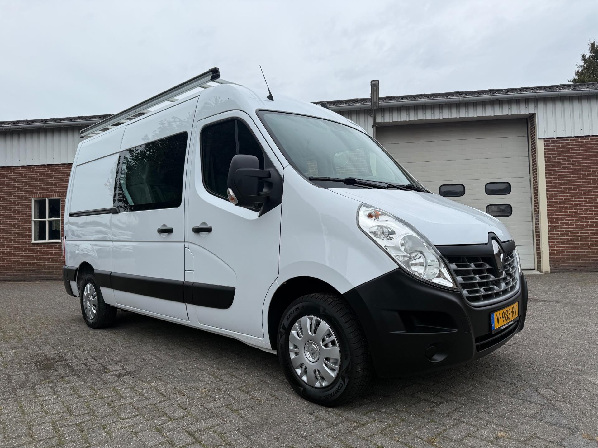 45179216-28.jpg