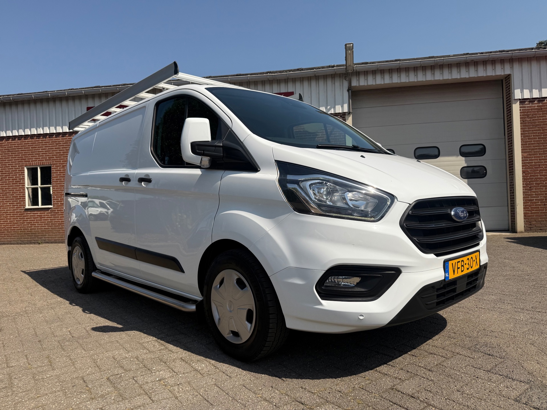 51400829-16.jpg